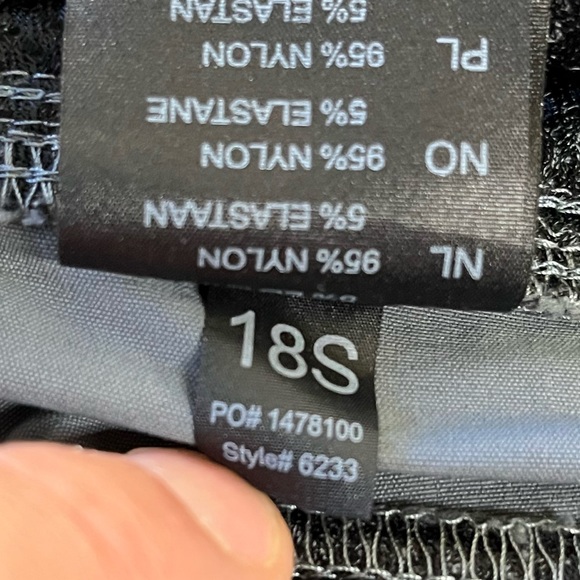 Kuhl Kliffside Convertible Pant - Size 8 (EUC) - Picture 9 of 11